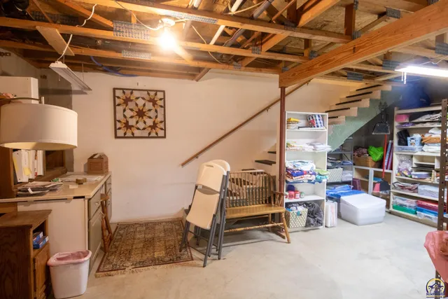 $414,900 | 1 Burlingwood Court, Burlington, KS 66839