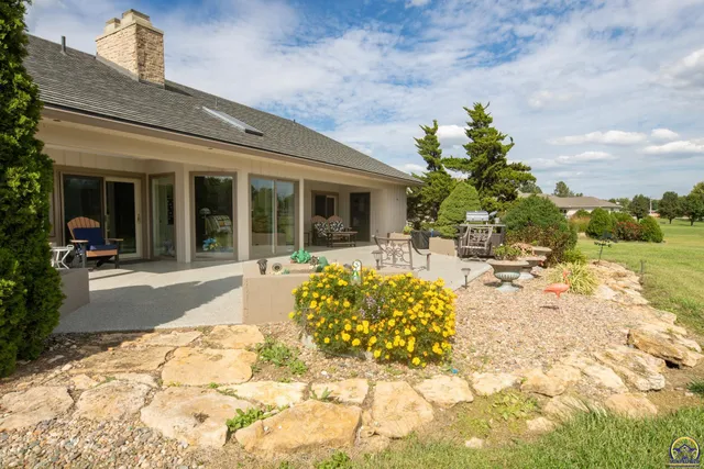 $414,900 | 1 Burlingwood Court, Burlington, KS 66839