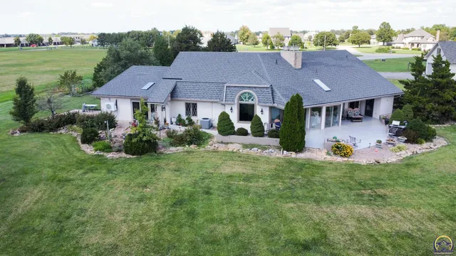 $414,900 | 1 Burlingwood Court, Burlington, KS 66839