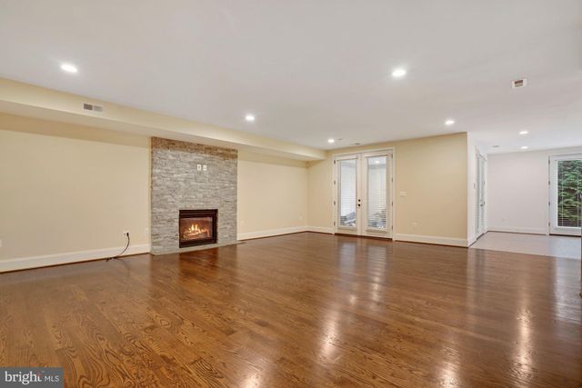 $2,999,999 | 4607 27th Street North, Arlington, VA 22207