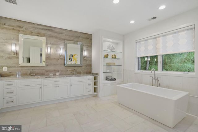 $2,999,999 | 4607 27th Street North, Arlington, VA 22207