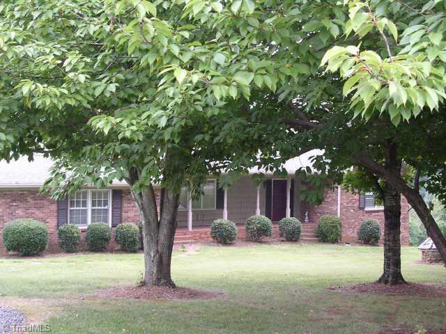 5135 Murray Road Winston-Salem, NC 27106 - Photo 1 of 2 Exterior Front.
