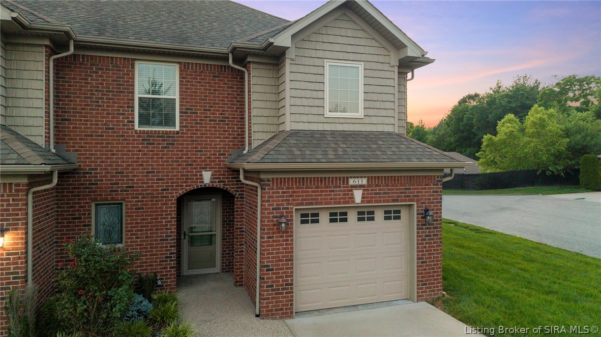 611 Knob Hill Road New Albany, IN 47150 - Photo 2 of 37