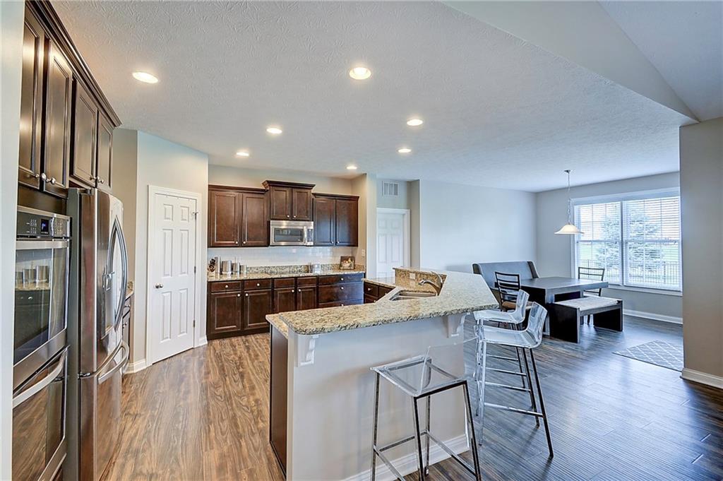 6118 Roxburgh Place Noblesville, IN 46062 - Photo 4 of 24 Gallery Image 4
