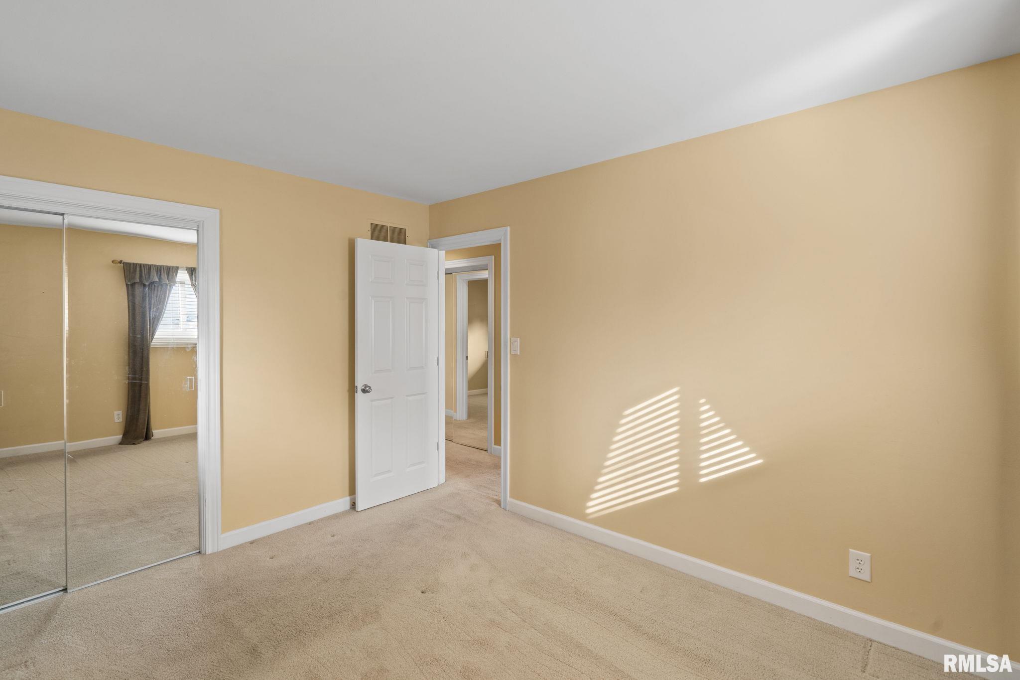 5000 44th Avenue Moline, IL 61265 - Photo 19 of 45