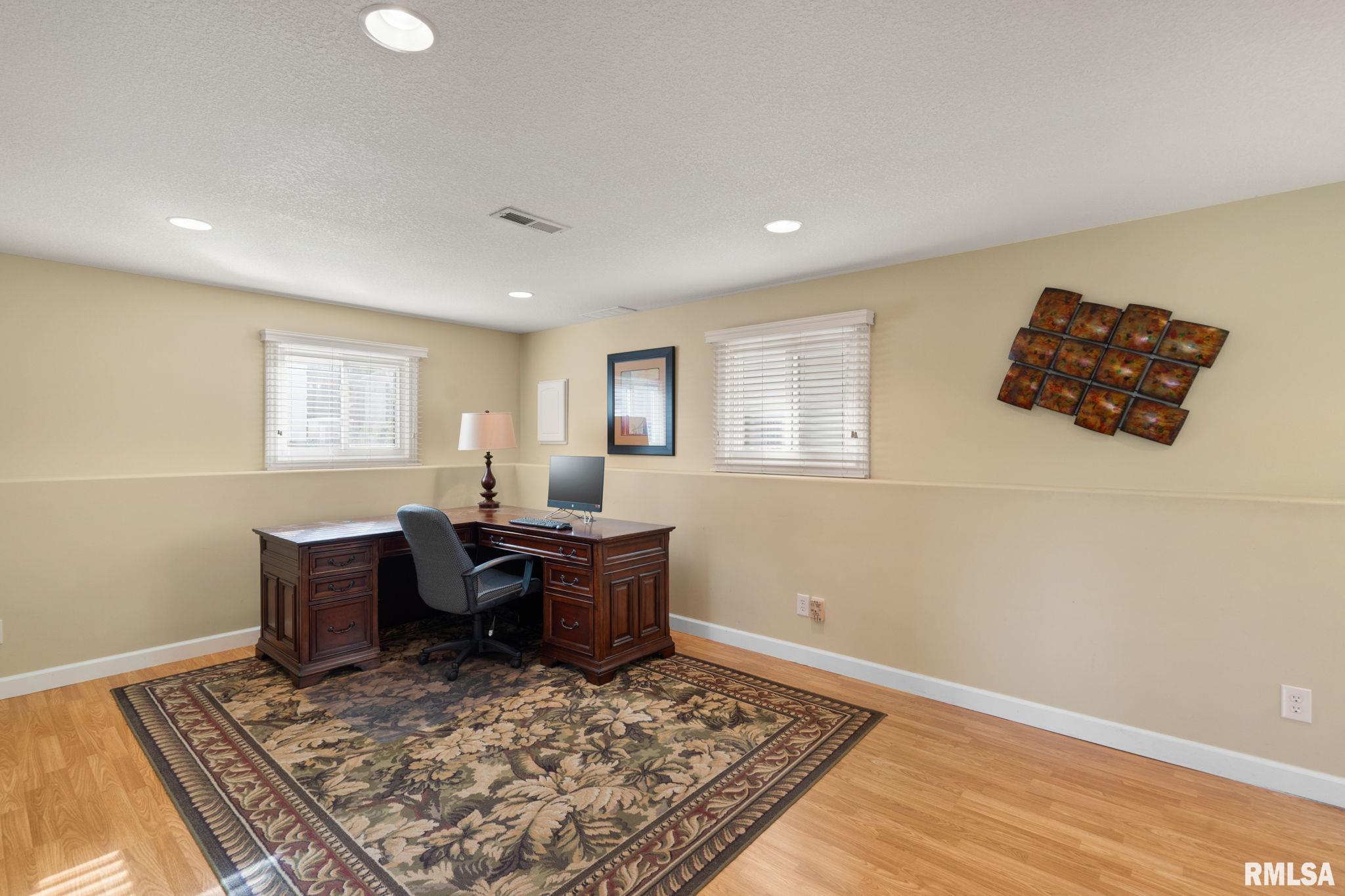 5000 44th Avenue Moline, IL 61265 - Photo 26 of 45