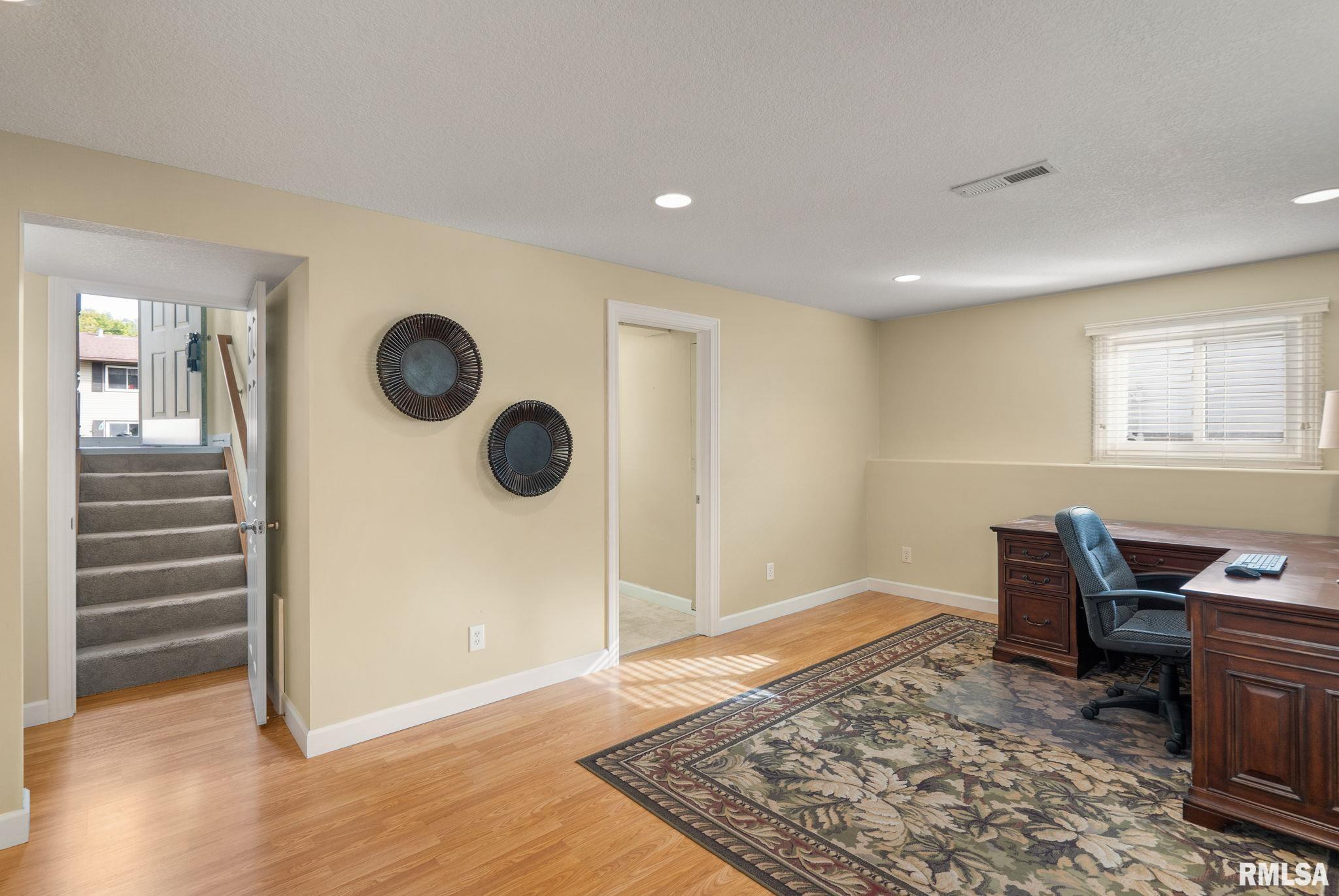 5000 44th Avenue Moline, IL 61265 - Photo 28 of 45