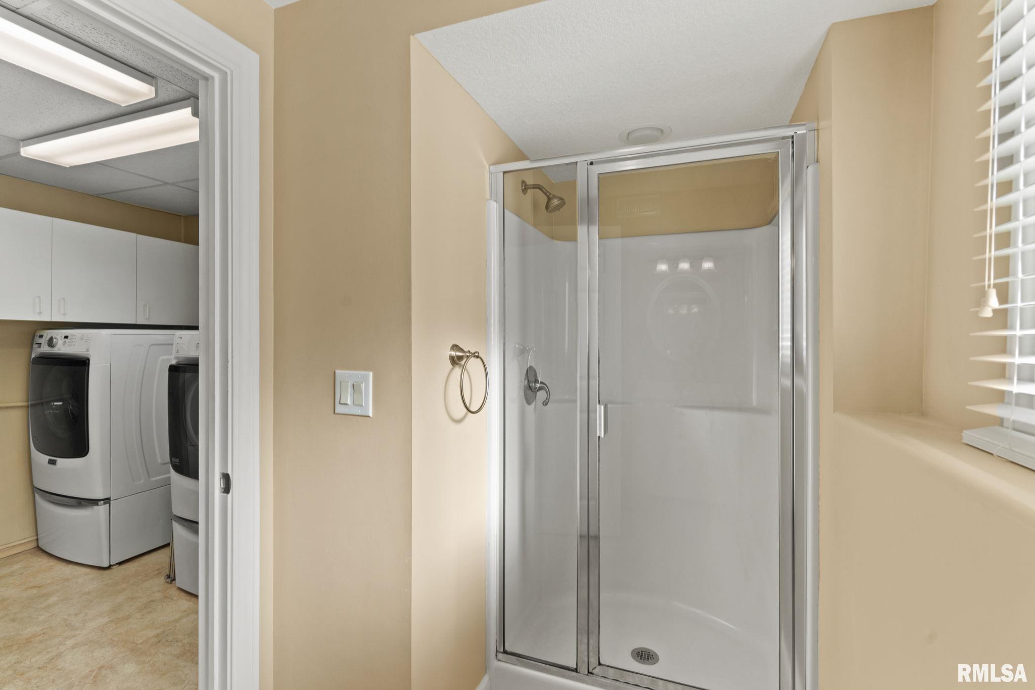 5000 44th Avenue Moline, IL 61265 - Photo 32 of 45