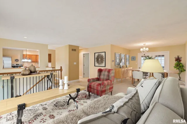 $214,900 | 5000 44th Avenue, Moline, IL 61265