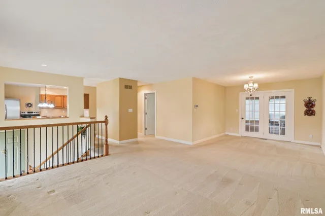 $214,900 | 5000 44th Avenue, Moline, IL 61265