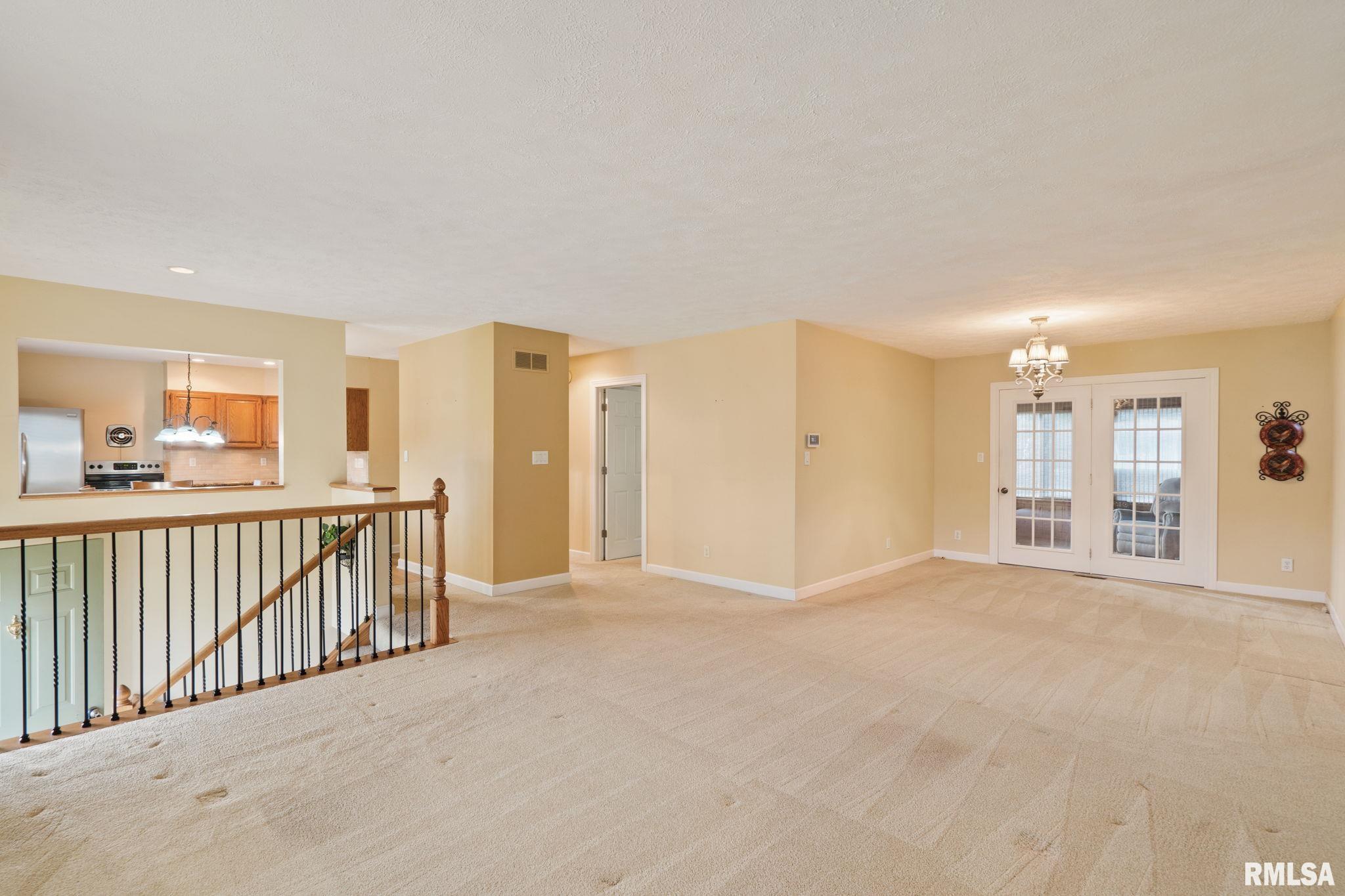 5000 44th Avenue Moline, IL 61265 - Photo 7 of 45