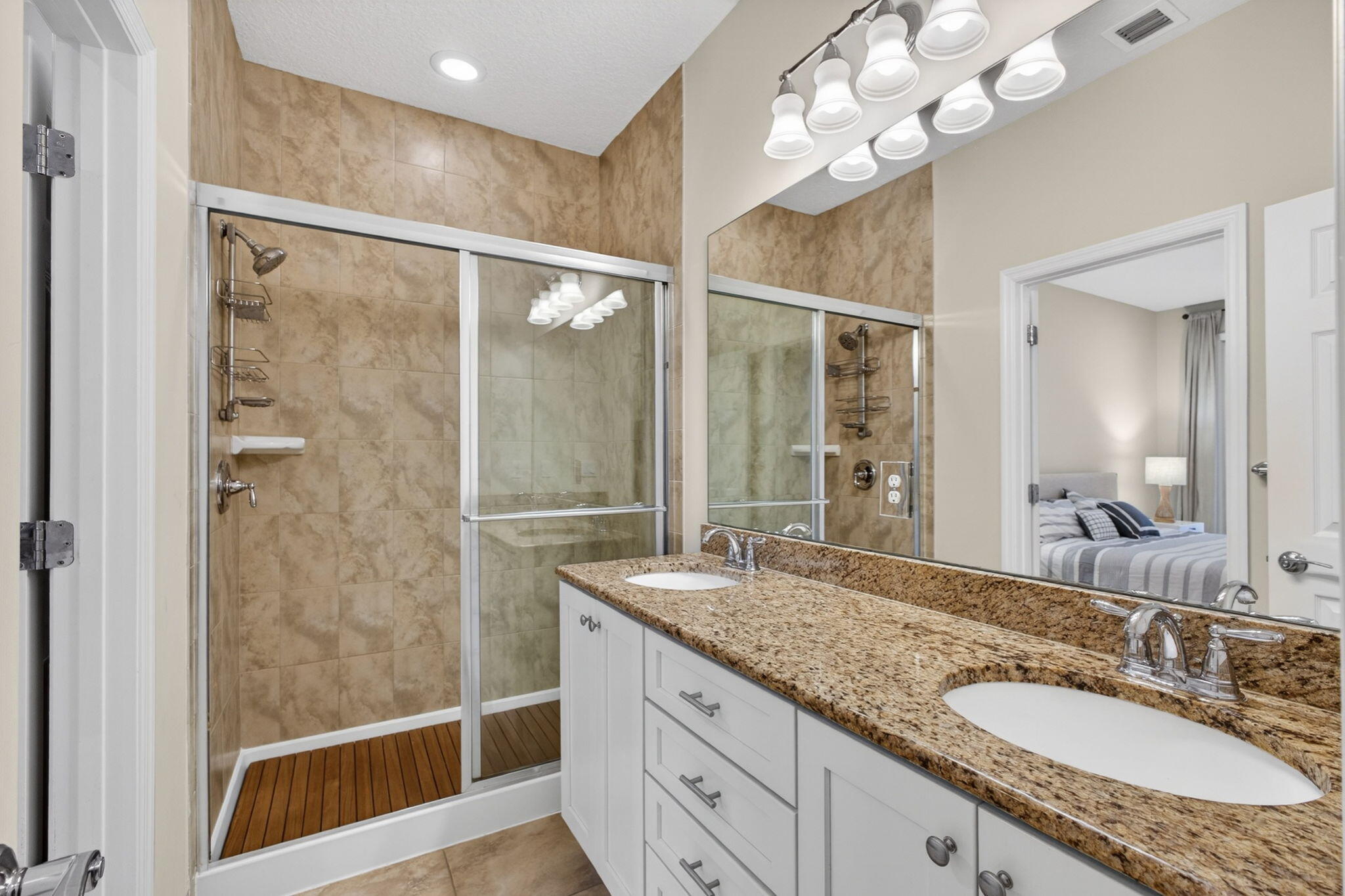 1120 South Community Drive Jupiter, FL 33458 - Photo 22 of 45 Primary Bath - 1