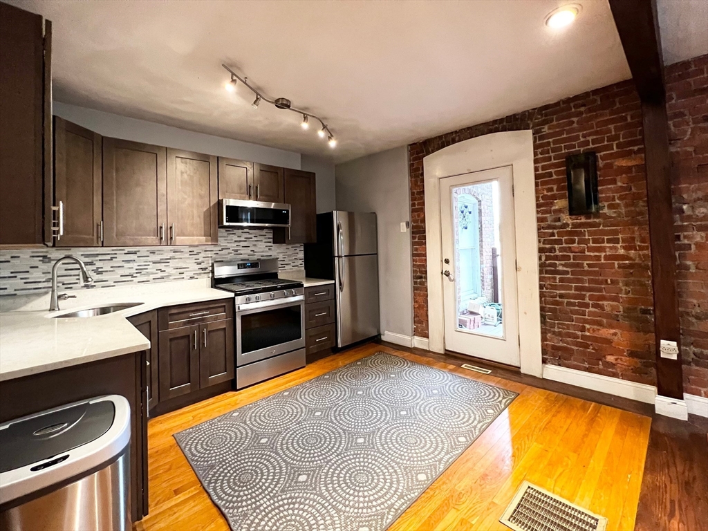 8 Edwin Street, Unit 1 Boston, MA 02124 - Photo 2 of 11 Gallery Image 2