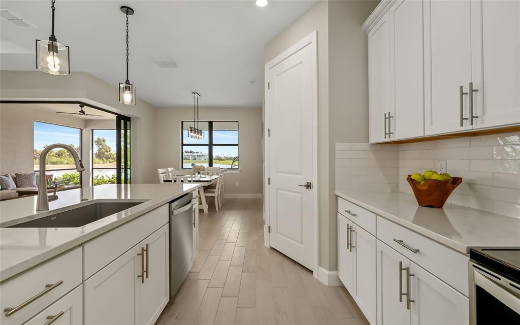 17342 Luminous Avenue Venice, FL 34293 - Photo 9 of 50