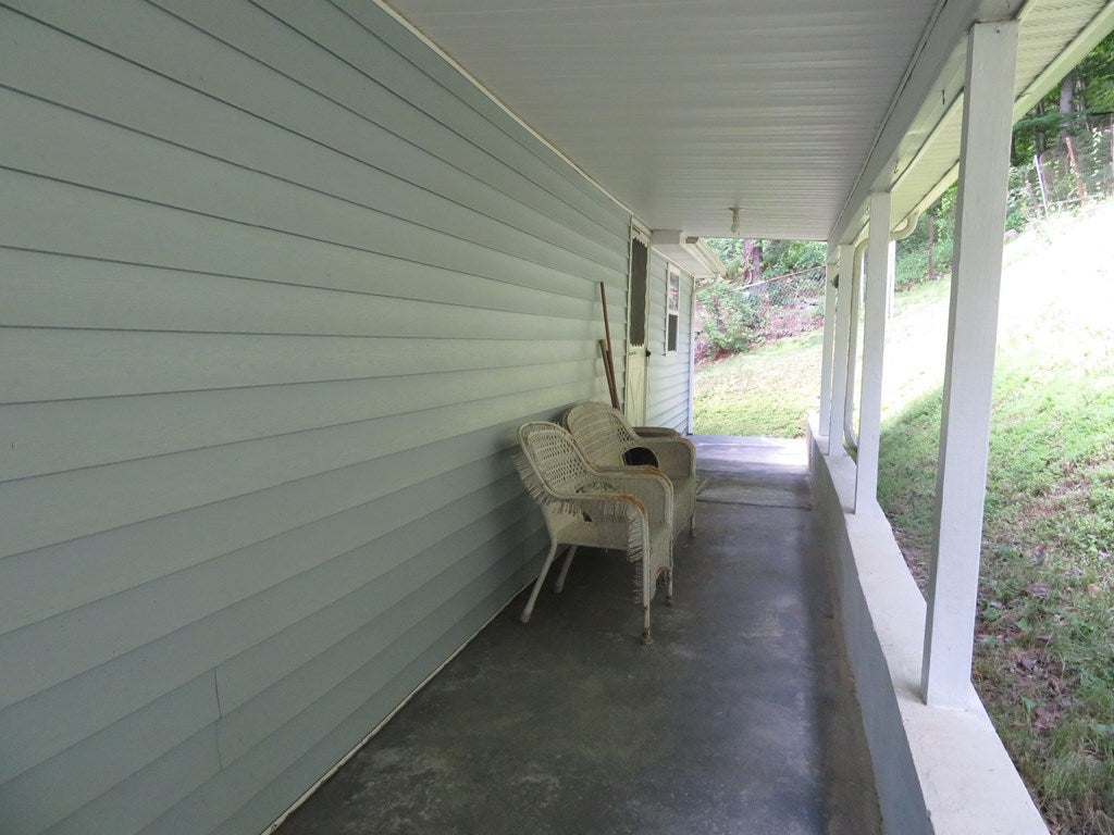 4103 Horton Ridge Road Swords Creek, VA 24649 - Photo 12 of 14 Gallery Image 12