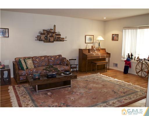 12 Cherokee Road East Brunswick, NJ 08816 - Photo 2 of 18 Gallery Image 2