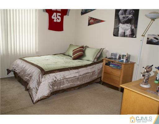 12 Cherokee Road East Brunswick, NJ 08816 - Photo 16 of 18 Gallery Image 16
