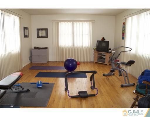 12 Cherokee Road East Brunswick, NJ 08816 - Photo 17 of 18 Gallery Image 17
