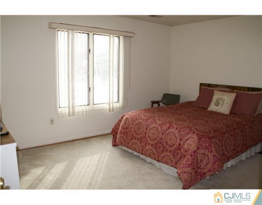12 Cherokee Road East Brunswick, NJ 08816 - Photo 10 of 18 Gallery Image 10
