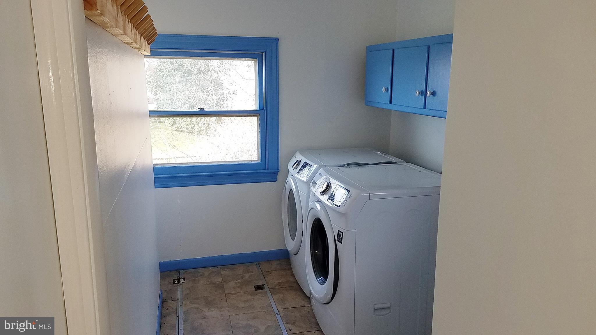 5781 Telegraph Road Elkton, MD 21921 - Photo 12 of 20 Laundry/Mud room between Living Room and garage