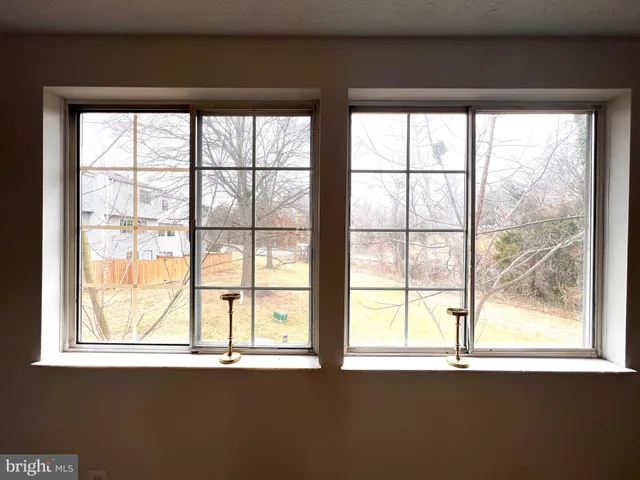 $319,900 | 1652 Thenia Place, Woodbridge, VA 22192