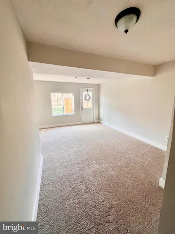 $325,000 | 1652 Thenia Place, Woodbridge, VA 22192