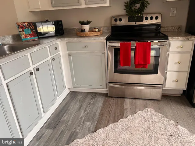 $319,900 | 1652 Thenia Place, Woodbridge, VA 22192