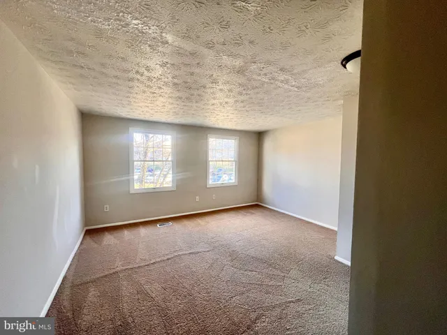 $325,000 | 1652 Thenia Place, Woodbridge, VA 22192