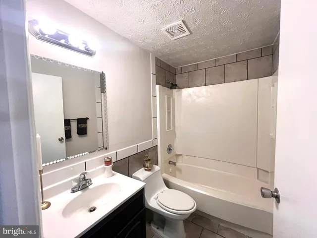 $325,000 | 1652 Thenia Place, Woodbridge, VA 22192