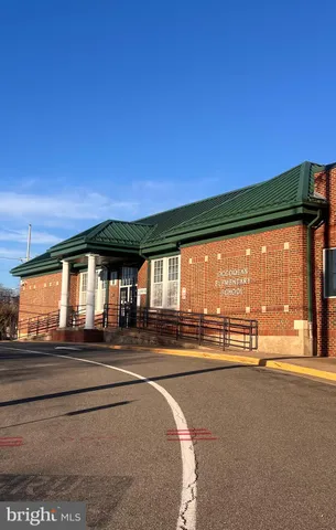 $325,000 | 1652 Thenia Place, Woodbridge, VA 22192