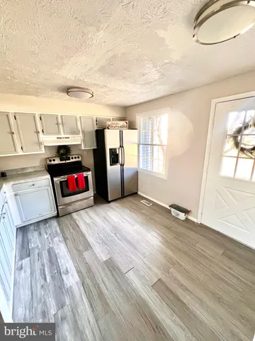 $325,000 | 1652 Thenia Place, Woodbridge, VA 22192