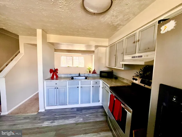 $325,000 | 1652 Thenia Place, Woodbridge, VA 22192