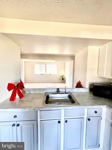 $325,000 | 1652 Thenia Place, Woodbridge, VA 22192