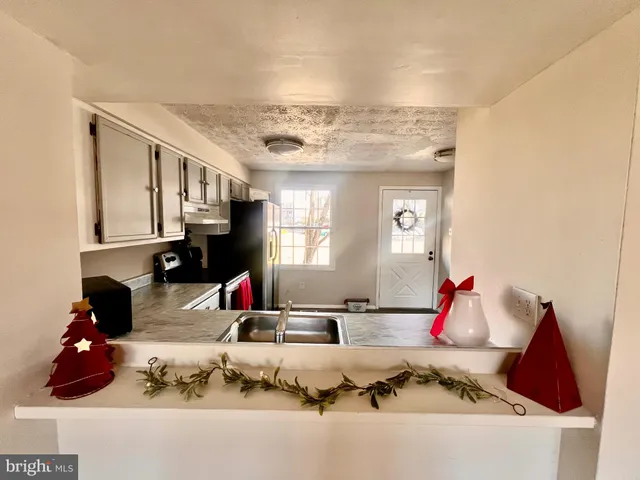 $325,000 | 1652 Thenia Place, Woodbridge, VA 22192