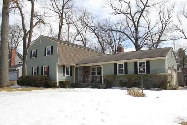 147 Edgewater Road Agawam, MA 01001 - Photo 1 of 30 Gallery Image 1
