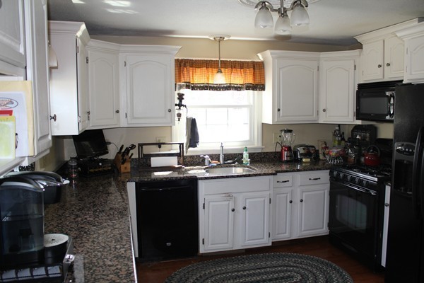 147 Edgewater Road Agawam, MA 01001 - Photo 6 of 30 Gallery Image 6