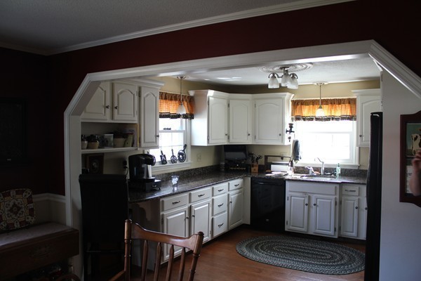 147 Edgewater Road Agawam, MA 01001 - Photo 7 of 30 Gallery Image 7