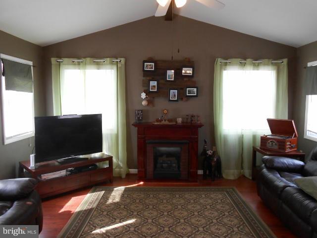 4411 Bennion Road Silver Spring, MD 20906 - Photo 13 of 30 Family Room