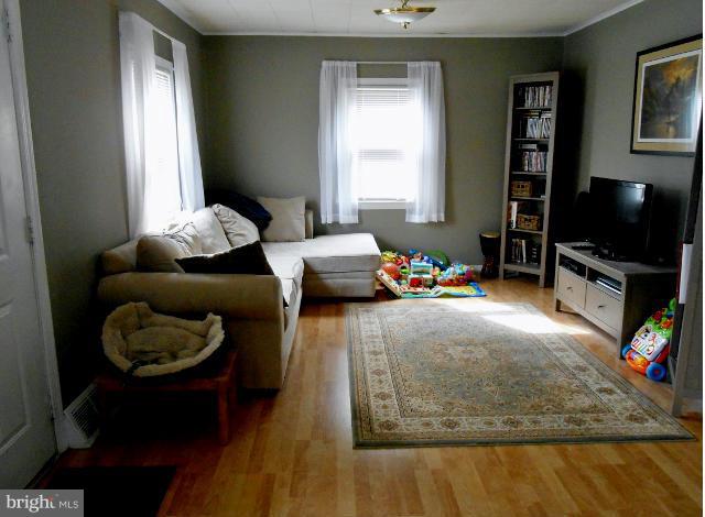 4411 Bennion Road Silver Spring, MD 20906 - Photo 5 of 30 Living Room