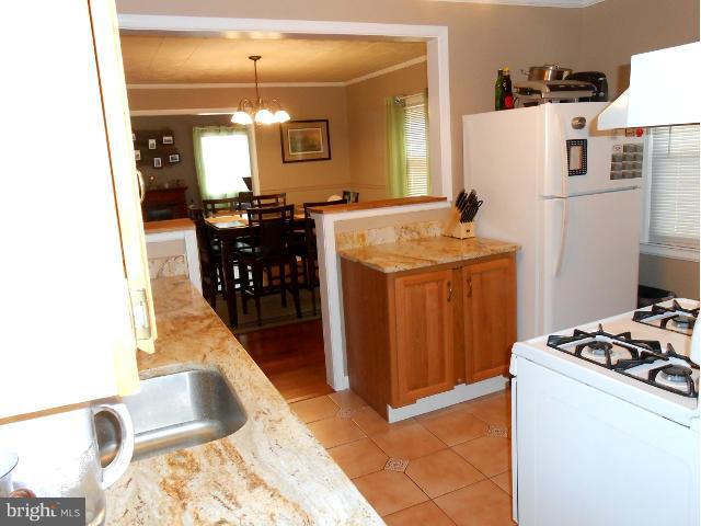 4411 Bennion Road Silver Spring, MD 20906 - Photo 7 of 30 Kitchen