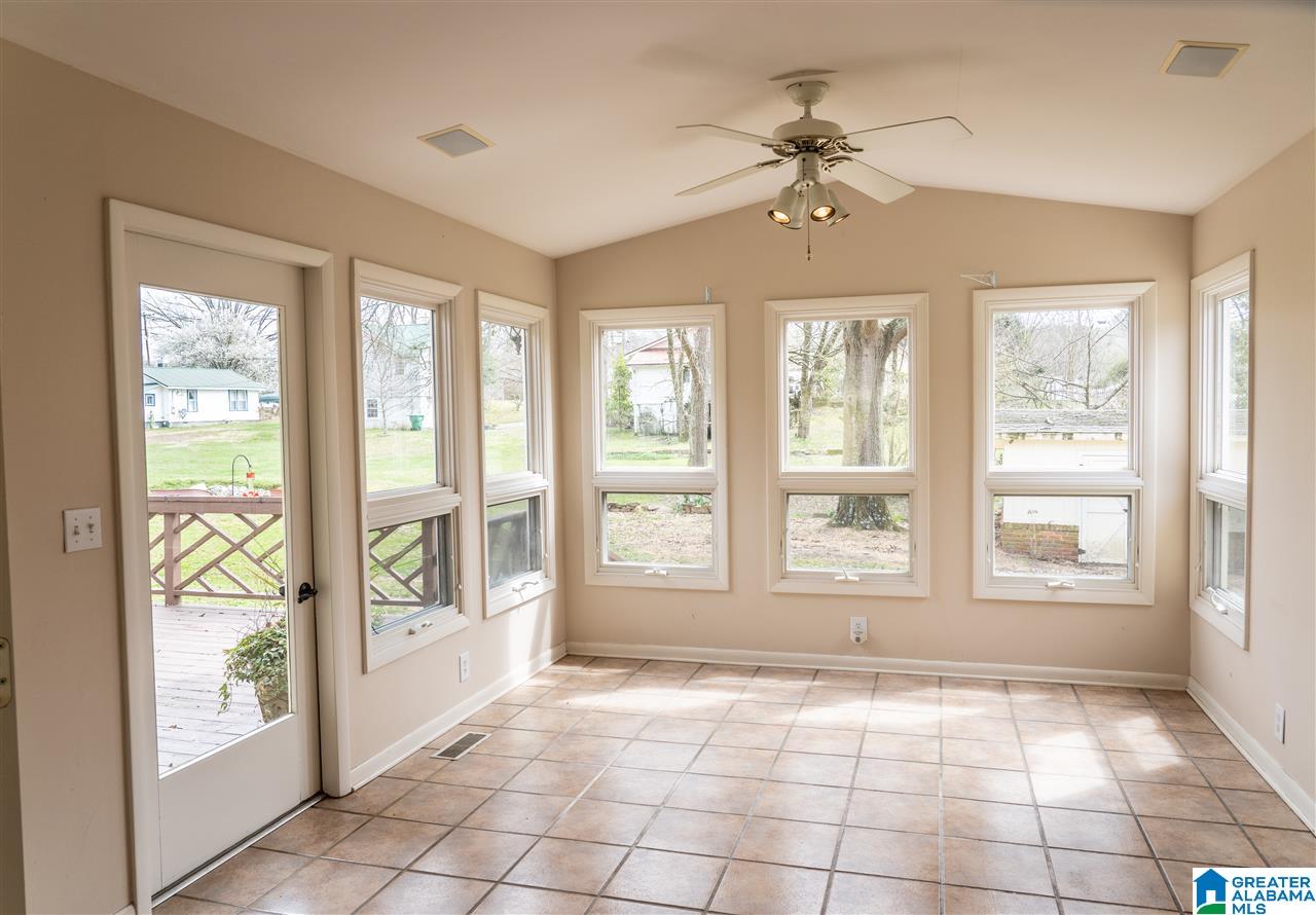 411 4th Avenue Oneonta, AL 35121 - Photo 14 of 44