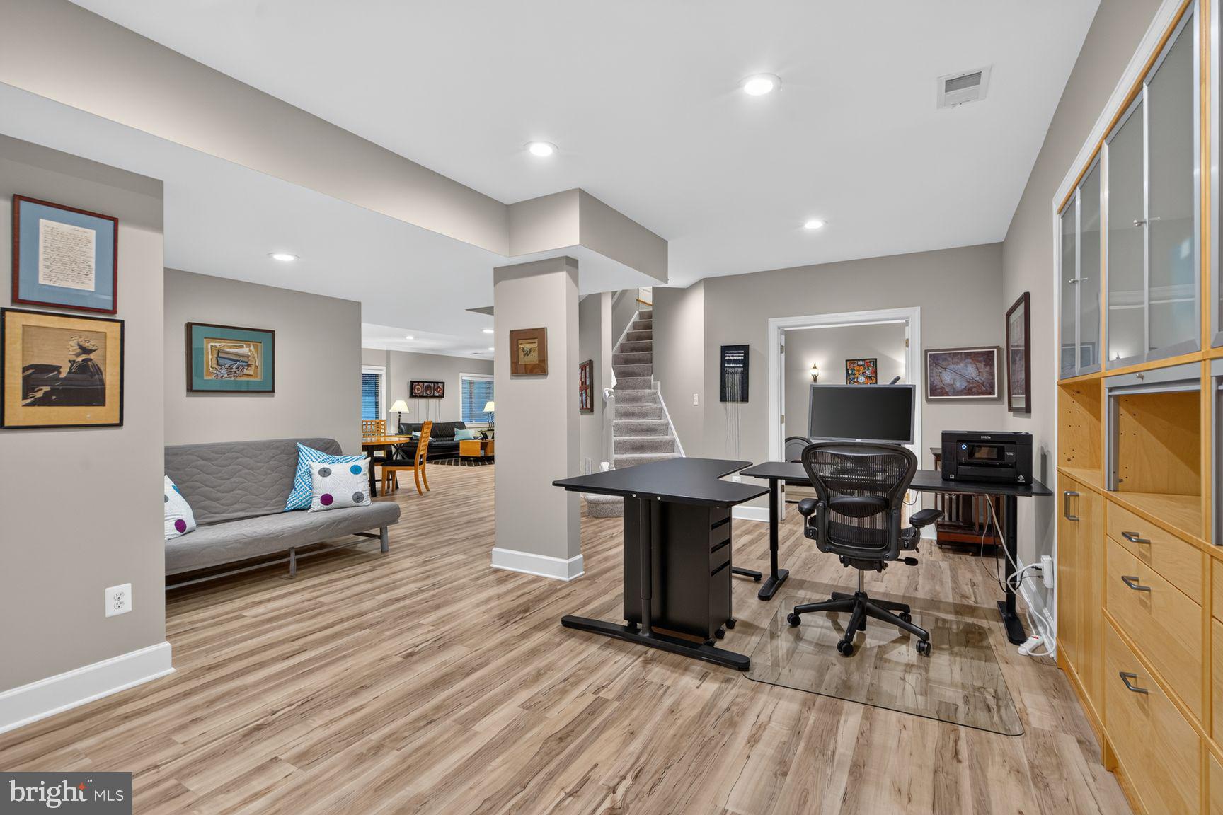 11081 Pelham Manor Place Reston, VA 20194 - Photo 50 of 99 Modern workspace in a stylish home.