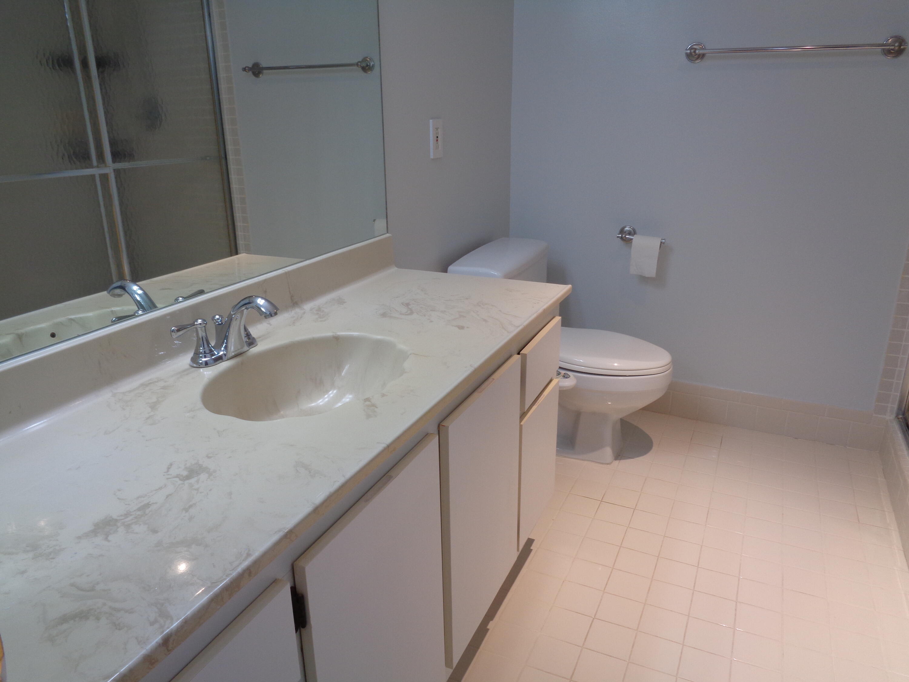 6328 Longboat Lane West, Unit 201 Boca Raton, FL 33433 - Photo 14 of 17 6328 Longboat Bathroom 2
