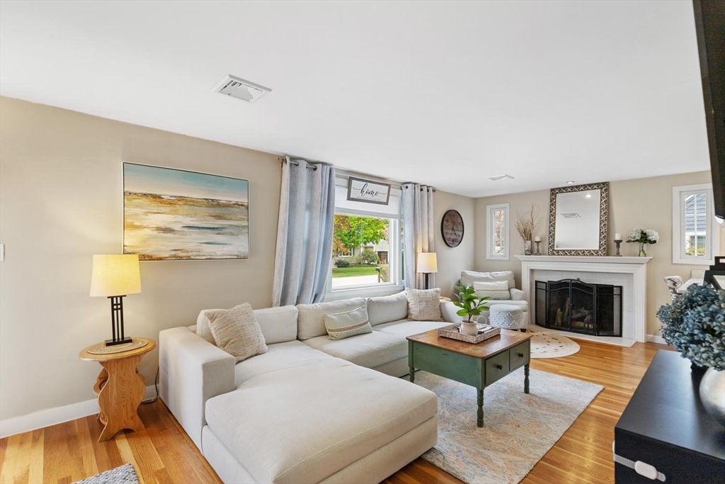 22 Ortins Road Hamilton, MA 01982 - Photo 11 of 31