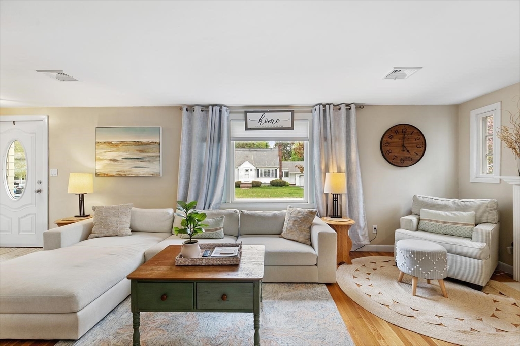 22 Ortins Road Hamilton, MA 01982 - Photo 12 of 31
