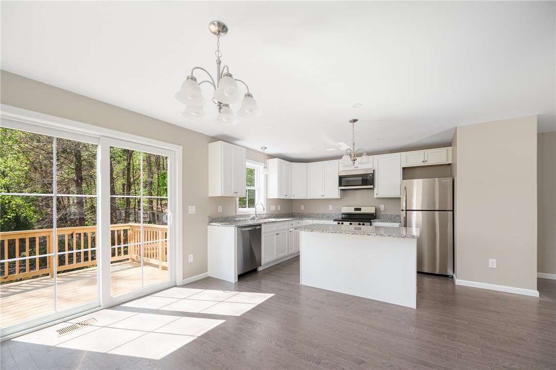 40 Farnum Pike, Unit 3 Smithfield, RI 02917 - Photo 23 of 32