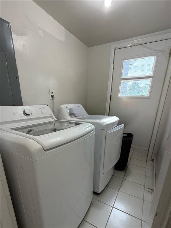 3084 Trafalgar Way Atlanta, GA 30341 - Photo 24 of 31 a utility room with dryer and washer