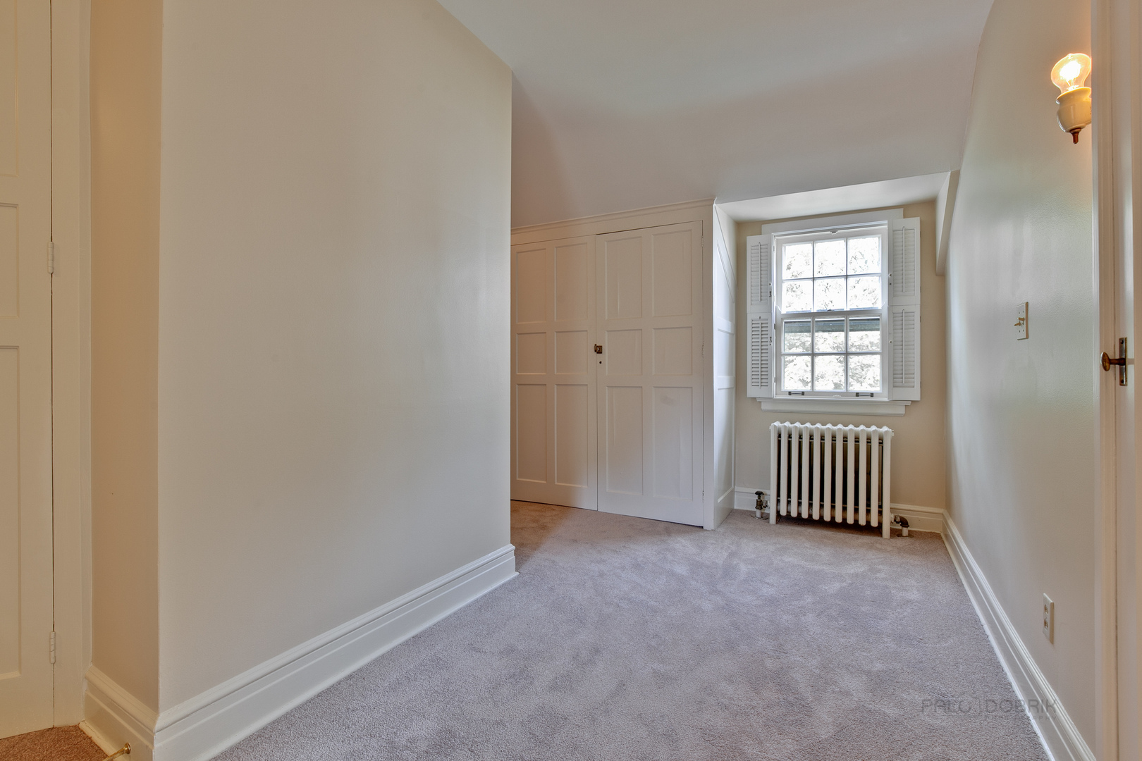 340 King Muir Road Lake Forest, IL 60045 - Photo 36 of 49 an empty room with windows