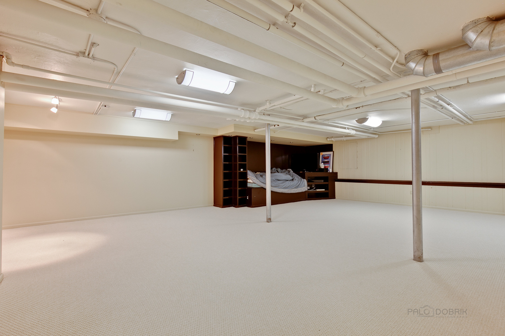 340 King Muir Road Lake Forest, IL 60045 - Photo 41 of 49 a view of a big room with closet and a ceiling fan