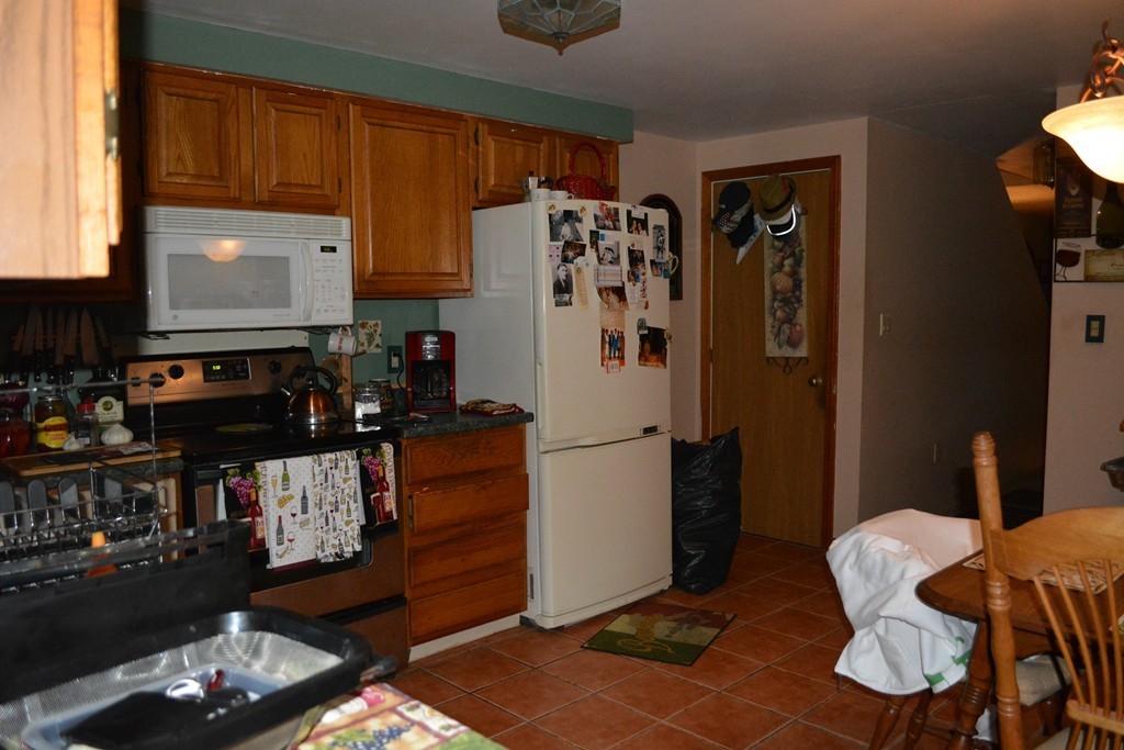 79 Clinton Street Chelsea, MA 02150 - Photo 3 of 13 Gallery Image 3